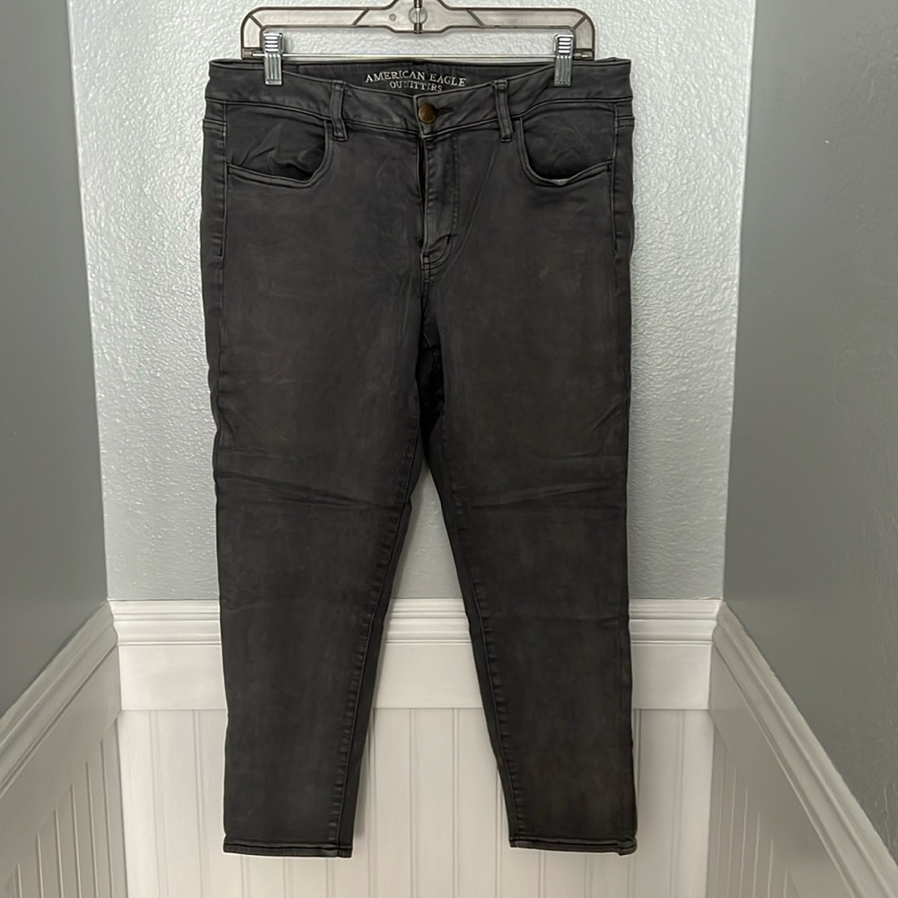 American Eagle Super Stretch - size 14